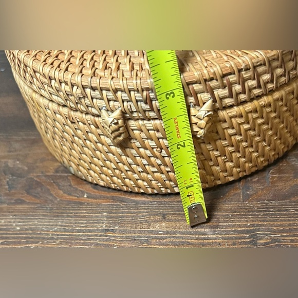 Woven Rattan Round Crossbody Shoulder Bag Natural Tan Summer Boho Purse. - Picture 8 of 8